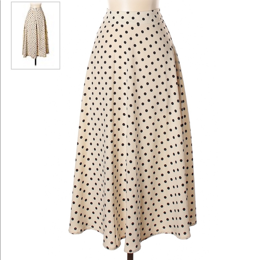Polka dot skirt (s)
